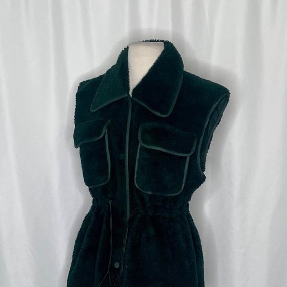 By ANTHROPOLOGIE Cozy Cinched Faux Shearling Vest Green Fleece Outdoors X-Small - Picture 8 of 15